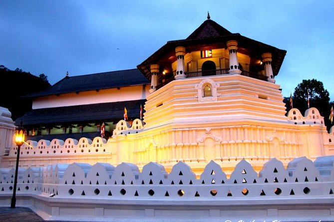 Sri Lanka Tour/6 Days+Friendly Chauffeur +Vehicle+Accommodation H/B Basis - Customer Reviews