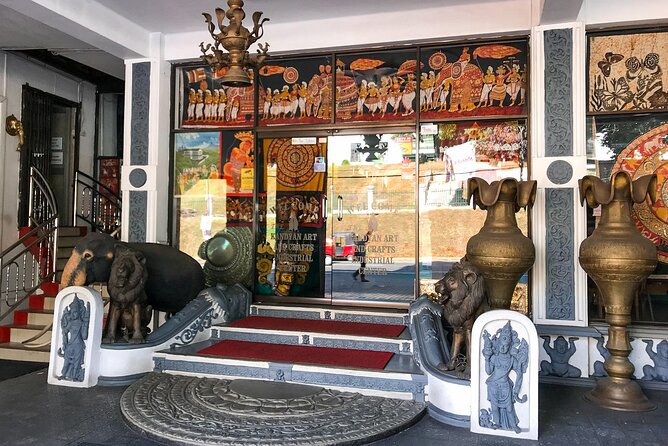 Sri Lankan Crafts and Spices Tour From Kandy - Discovering Traditional Woodcarving