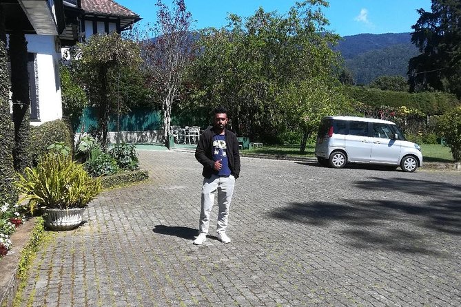 Sri Lankan Tourist Driver With Great Local )Knowledge All Over the Country! - Pickup and Drop-off Arrangements