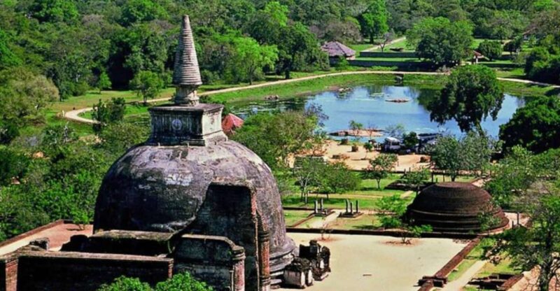 Sri Lankas Ancient Wonders: Sigiriya Rock and Polonnaruwa - Exploring Polonnaruwa