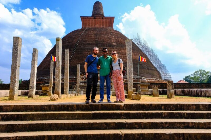 Srilanka - Discover Your Amazing Time With Expert Guide - Booking and Contact Information