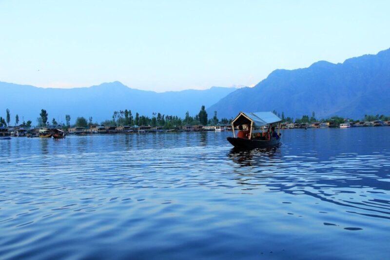 Srinagar: Enchanting Day Tour With Shikara Ride at Dal Lake - Itinerary Highlights