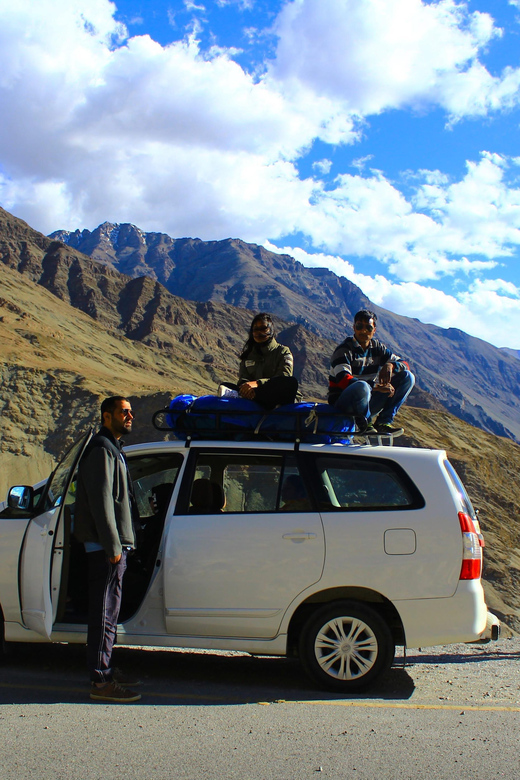 Srinagar: Full Day Car for Transfer and Sightseeing Tours - Amenities and Inclusions