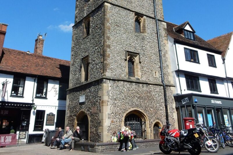St Albans: Self-Guided Heritage Walks and Treasure Hunt - Majestic Cathedral and Its History