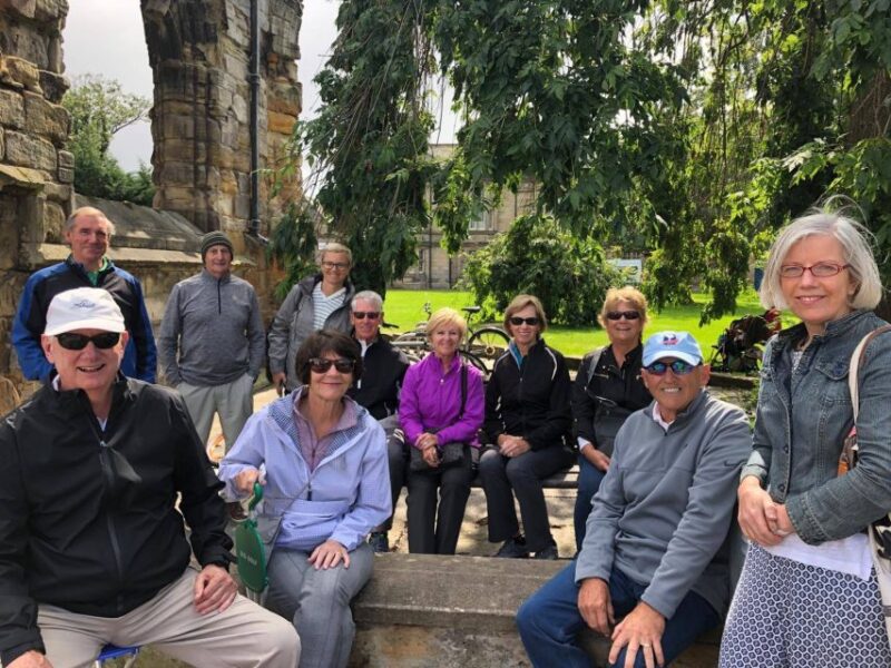 St Andrews: City Highlights Walking Tour With Cocktail - Cocktail Experience