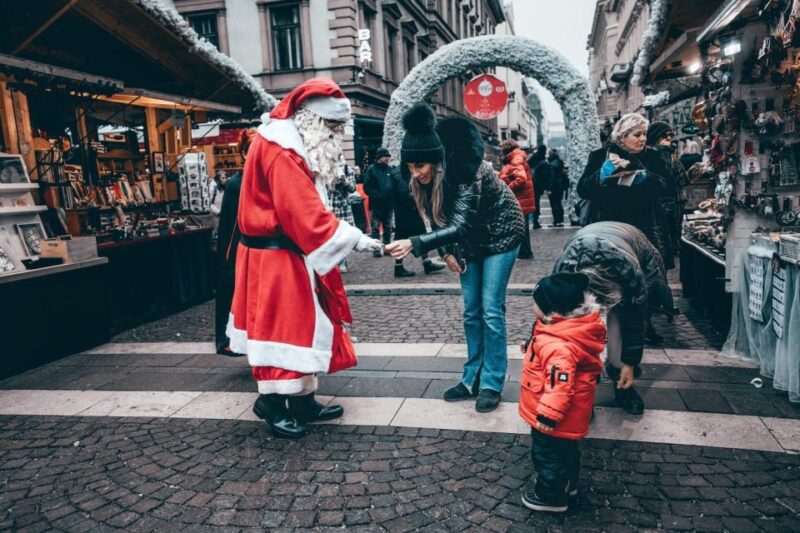 St. Andrews Festive Walk: A Christmas Tour - Meeting Point