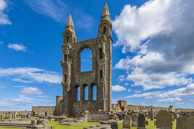 St. Andrews Spectral Soirée: Ghostly Echoes of History - Legends and Lore of the Town
