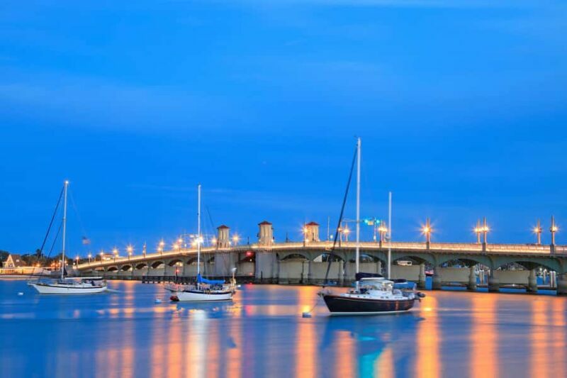 St. Augustine: Nights of Lights Cruise with Music and Drinks - Key Points