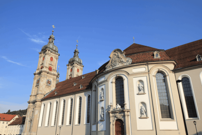 St.Gallen: First Discovery Walk and Reading Walking Tour - What to See