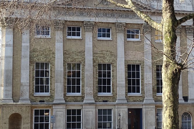 St James & Mayfair - Private Tour of Londons Royal & Aristocratic Villages - Inclusions, Exclusions, and Accessibility