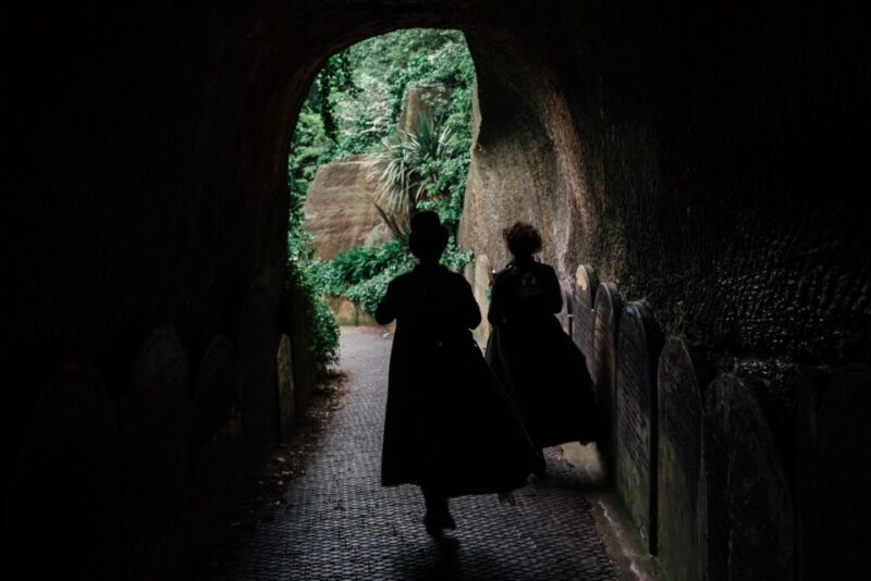 St James Secret Garden Cemetery Shivers Ghost Tour - Tour Highlights