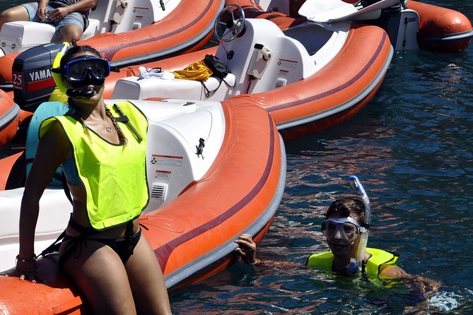 St Kitts Mini Speedboat Snorkel Adventure - Refreshments and Amenities
