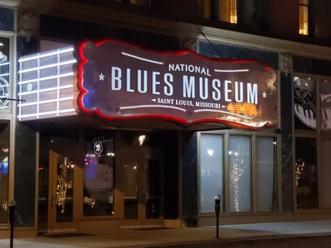 St Louis: 75-Minute City Trolley Tour - Accessibility