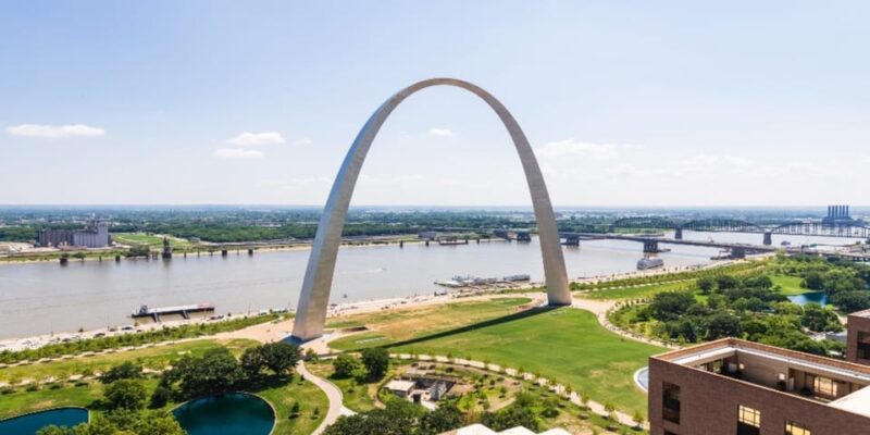 St. Louis Arch and River Cruise Small Group Walking Tour - Discovering the Gateway Arch