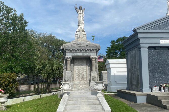 St. Louis Cemetery No. 3 Walking Tour - Tour Duration