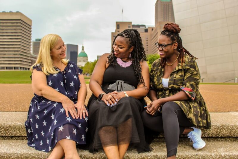 St. Louis: Gateway Arch and Old Court House Photoshoot - Photoshoot Highlights