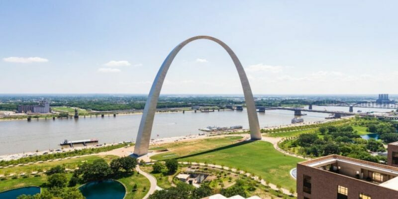 St. Louis Premium Driving Tour with Boat Ride & Arch - Key Points