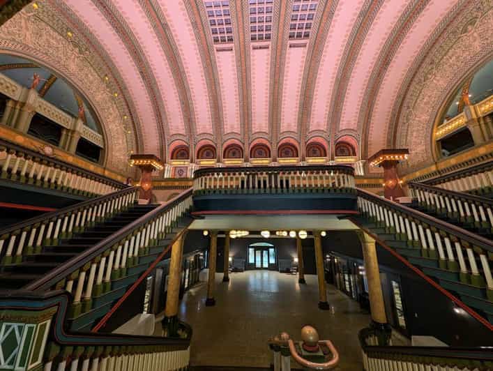 St. Louis: Private Walking Tour for Up to 14 People - Accessible and Convenient