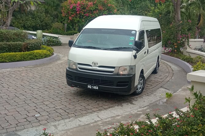 St. Lucia Private Airport Transfers From UVF (Groups of 4) - Accessibility and Service Options