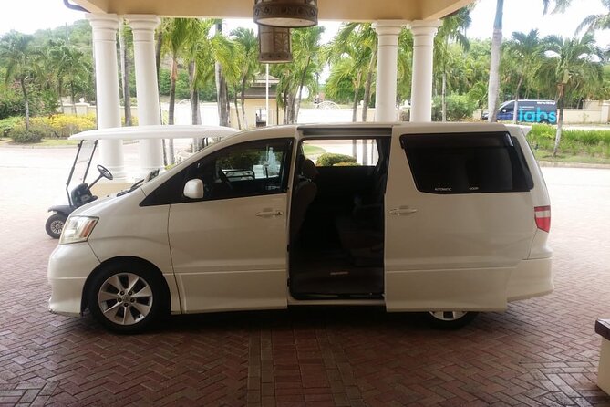 St Lucia Private Round Trip Hewanorra Airport Transfers to North Hotels - Pickup and Drop-off