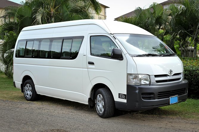 St Lucia Roundtrip Transfer: Hewanorra International Airport - Driver Experience and Service Quality