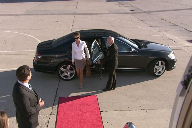 St. Maarten V.I.P Airport Pick up and Taxi Services - About Your Stay