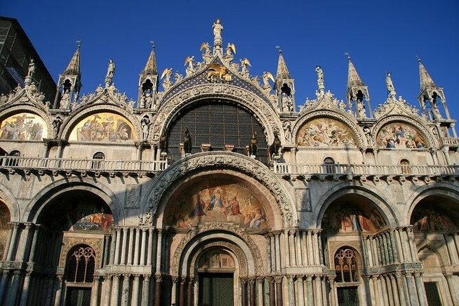 St. Marks Cathedral: Skip the Line Ticket, Audio-Guide & VR Tour - Live Guided Visit Options