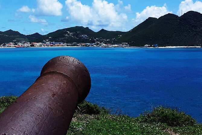 St.Martin-St.Maarten: Small Group, History & Cheese Tasting Tour - Historical Forts and Colonial Architecture
