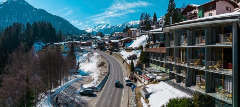 St. Moritz: Express Walk With a Local in 60 Minutes - Exploring the Landmarks of St. Moritz