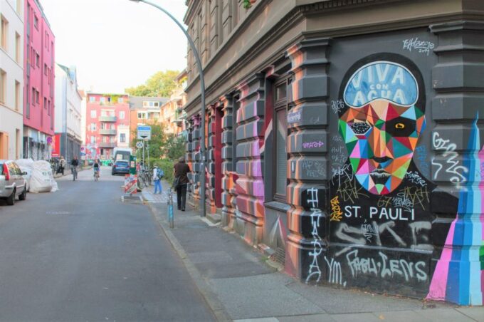 St. Pauli: Guided Food Tour With 5 Tastings - Booking and Availability