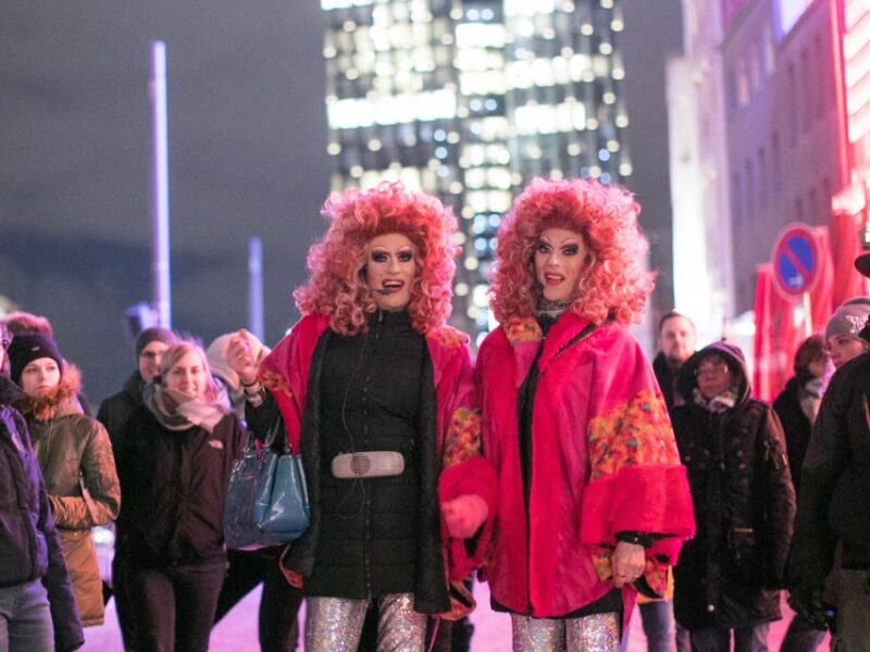 St. Pauli Tour: Drag-Attack With Barbie Stupid & Lee Jackson - Experience Highlights