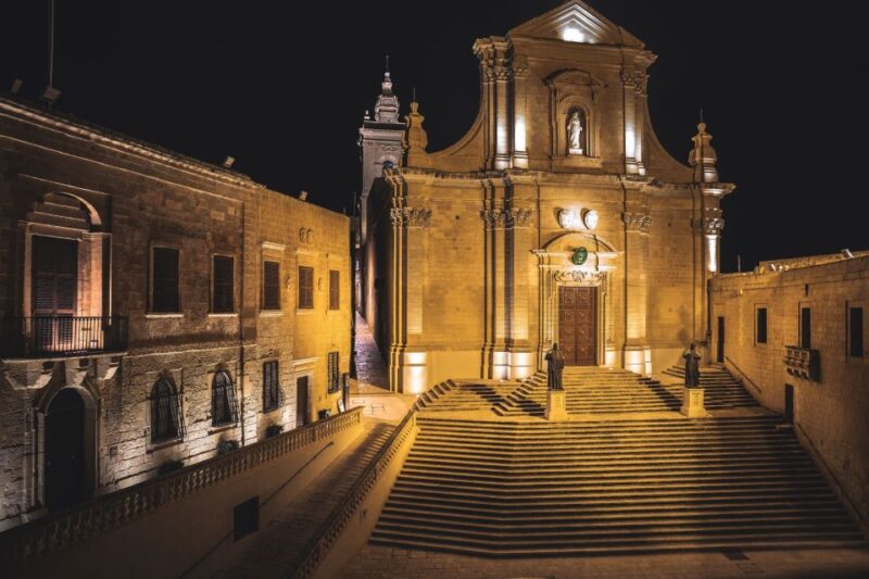 St. Pauls Bay: Gozo, Comino & St. Pauls Bus & Boat Tour - Onboard Experience