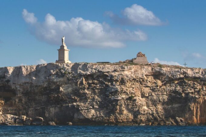 St. Pauls Bay: Gozo, Comino & St. Pauls Bus & Boat Tour - Departure and Duration