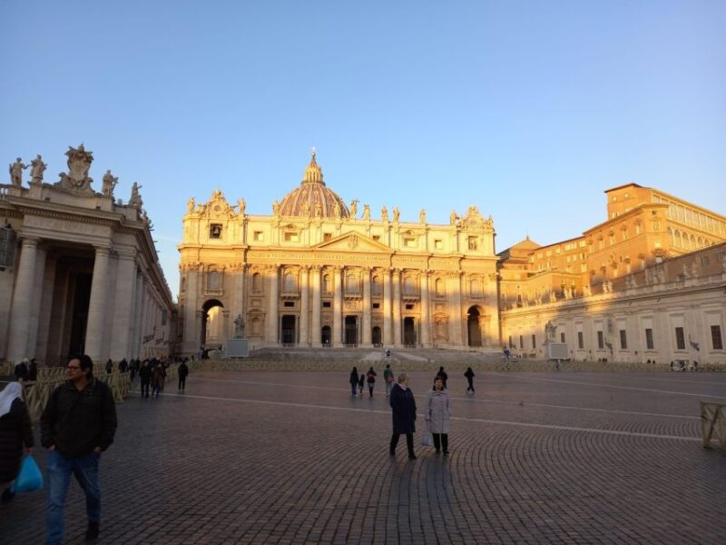 St Peters Basilica Tour With Dome and Crypts - Guided Experience