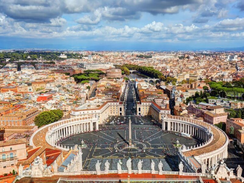 St. Peters Basilica Wonders: Michelangelo, Bernini & Crypt - Key Points