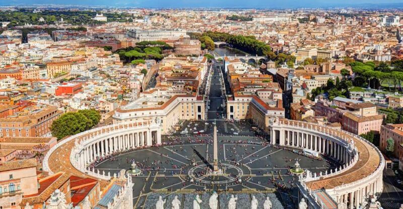 St. Peters Basilica Wonders: Michelangelo, Bernini & Crypt - Artistic Significance