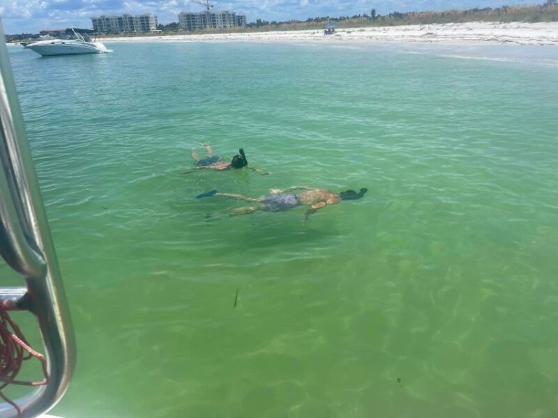 St. Petersburg, FL: Private Florida Gulf 6-Hour Boat Tour - Included Amenities
