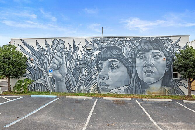 St. Petes Must-Do Murals Tour The Premier Street Art Trolley - What Makes This Tour Stand Out?