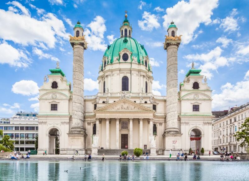 St Stephens Cathedral, Top Churches of Vienna Old Town Tour - Key Points