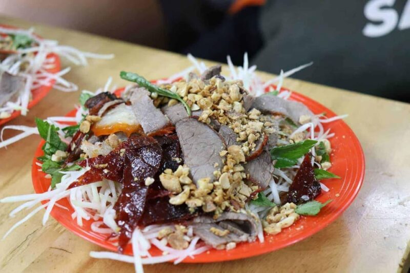 Standard Foodie Tour in Ha Noi - Guided Tour Features