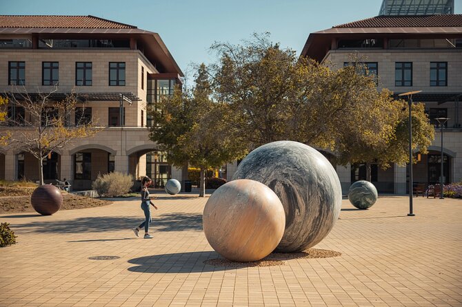 Stanfords Art and Architecture: A Self-Guided Audio Tour - Exploring the Stanford Oval