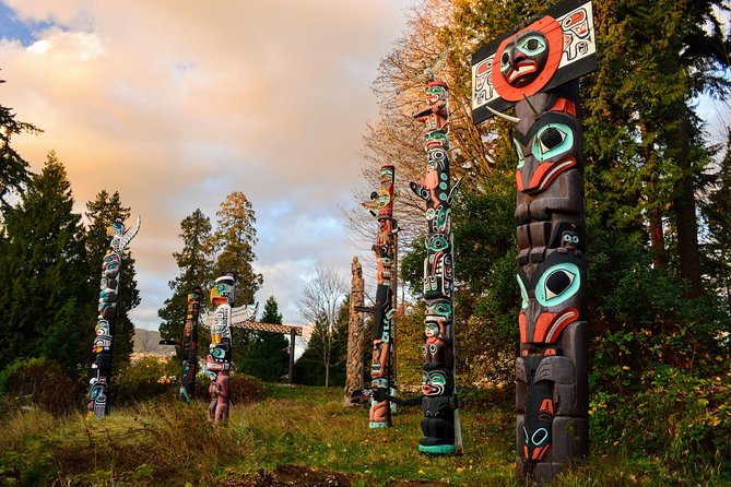 Stanley Park & English Bay Golden Hour Photography - Meeting and Pickup