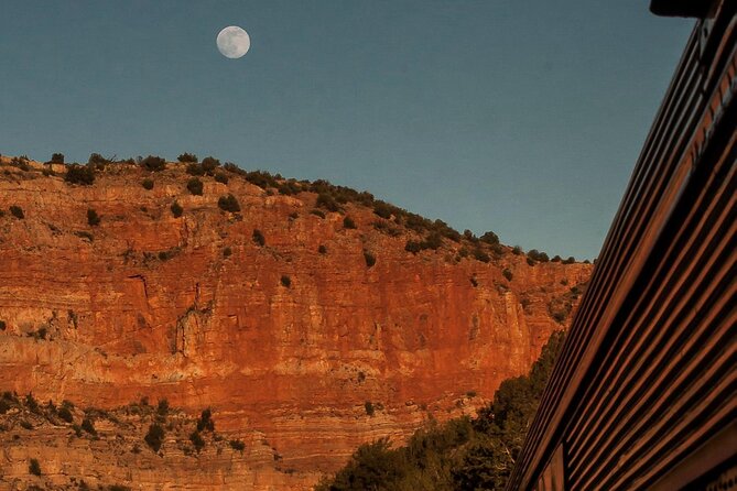Starlight Ride on Verde Canyon Railroad - Onboard Amenities and Experiences