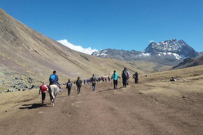Statue of Christ the Redeemer - Iconic Symbolism