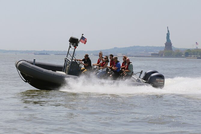 Statue of Liberty and Brooklyn Bridge Boat Tour - Accessibility and Group Size