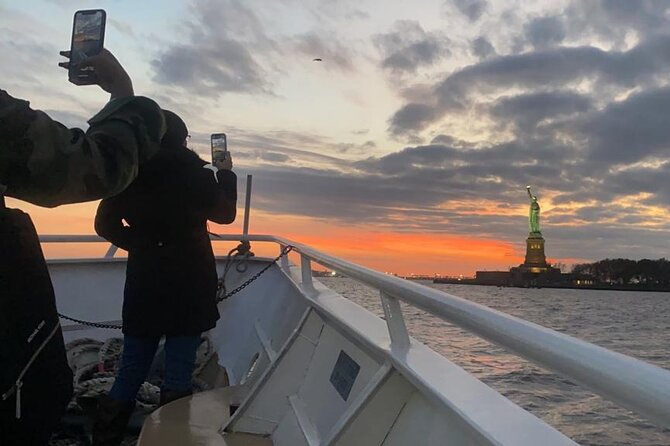 Statue of Liberty and Ellis Island Sunset Cruise in New York - Navigating the Experience