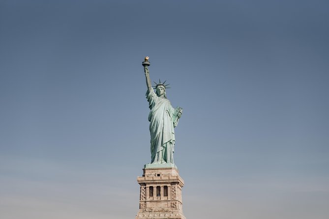 Statue of Liberty & Elis Island Guided Tour With Ferry - Enhancing the Experience
