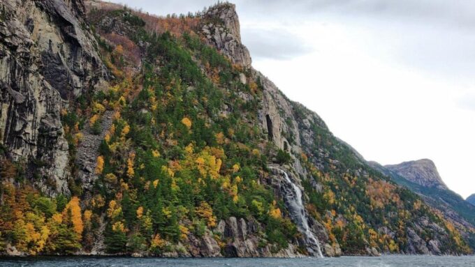 Stavanger: Scenic Fjord Cruise to Lysefjord and Preikestolen - Cruise Departure and Duration