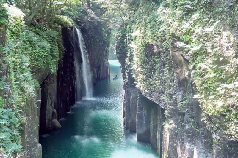 *Stay at Beppu, 2-Day Bus Tour to Takachiho From Fukuoka - Itinerary Highlights