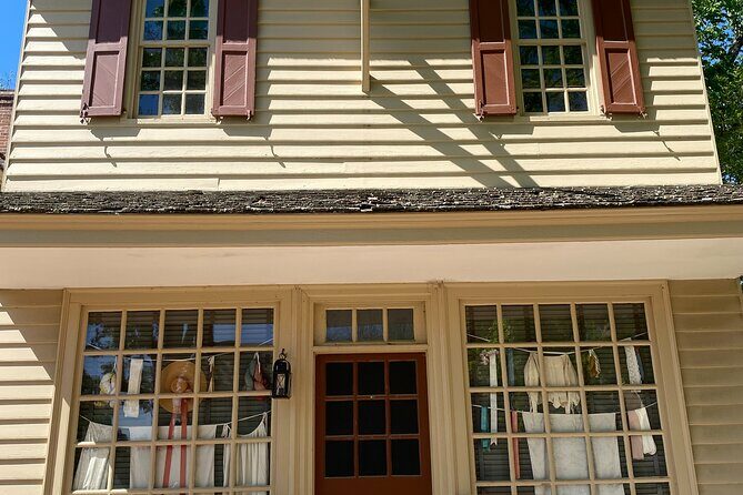 Step in Time Inside Historic Buildings of Colonial Williamsburg - The Sum Up